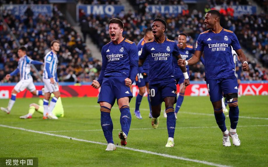 球从他手中 球从他手中